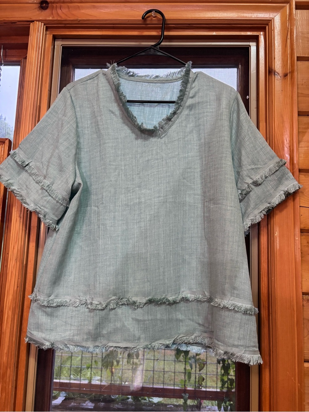 Frayed V-Neck Short Sleeve Top in Sage Green